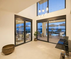 Luxusná vila s bazénom na predaj v Maslenici v Chorvátsku