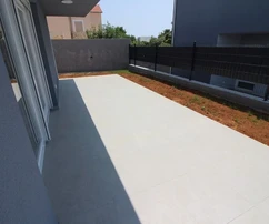 Neubau in Entwicklung, Villa mit Pool