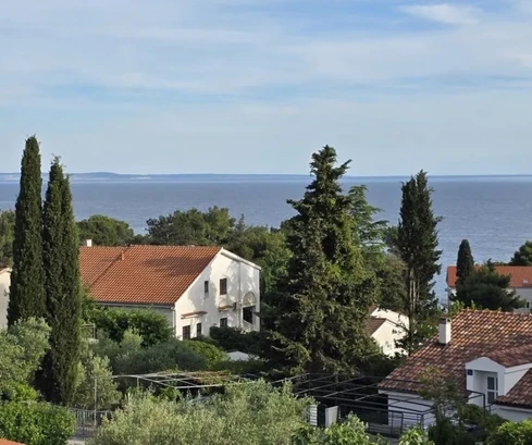 Appartamento con vista mare, in una posizione attraente, a 250 m dalla spiaggia!