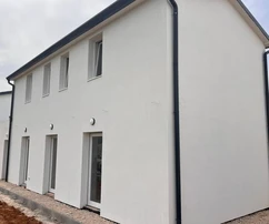 Moderný dvojdom na predaj v blízkosti mesta Buje v Chorvátsku