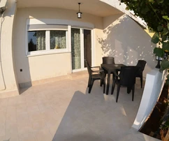 Samostatne stojaci dom s bytmi na predaj v Meduline v Chorvátsku