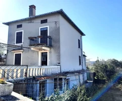 DETACHED STONE HOUSE WITH PANORAMIC SEA VIEW, IN A QUIET LOCATION!