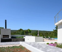 Luxury villa with pool for sale near Šibenik in Croatia