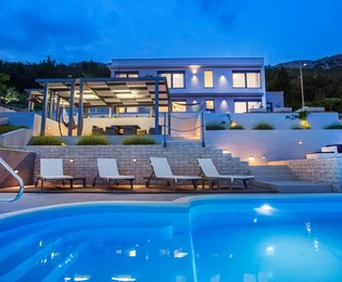 Villa di lusso in vendita a Kaštela con vista sul mare in Croazia