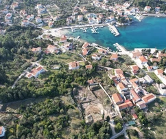 Terrain constructible avec projets conceptuels à vendre à Lukoran sur l'île d'Ugljan