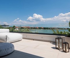 Exkluzív luxusvilla közvetlenül a tengerparton - csak 10 m a tengertől