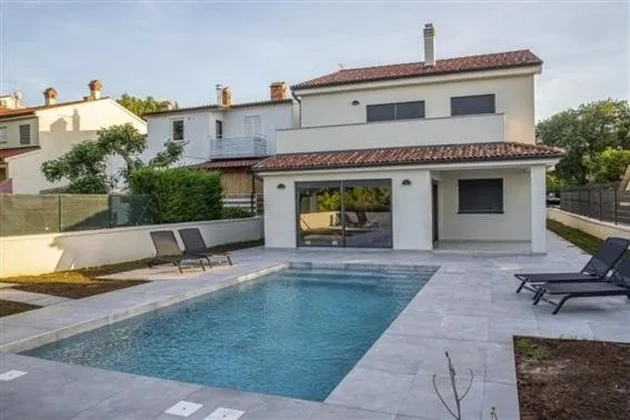 Piękny dom z dwoma apartamentami i basenem, Istria, Pula
