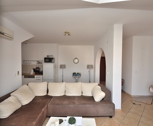 Prodaja luksuznog stana u Vodicama