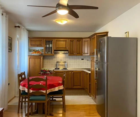 Polyfunkční dům s byty na prodej Bale v Chorvatsku