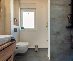 Villa gemela con piscina en venta en Privlaka, Croacia