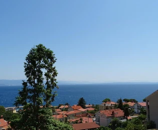 Appartamento con due camere da letto in vendita a Lovran con vista sul mare in Croazia