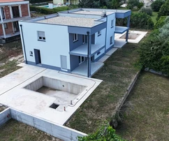 Istria, Poreč - Nowoczesny dom bliźniaczy z basenem, strefą wellness i czterema sypialniami
