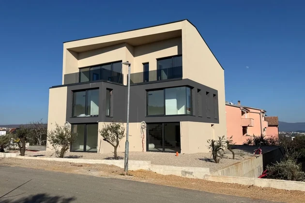 EXCLUSIVE DUPLEX APARTMENT IN AN ATTRACTIVE LOCATION, 500 M FROM THE SEA!