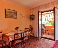 Apartment building for sale near the sea in Pula in Croatia