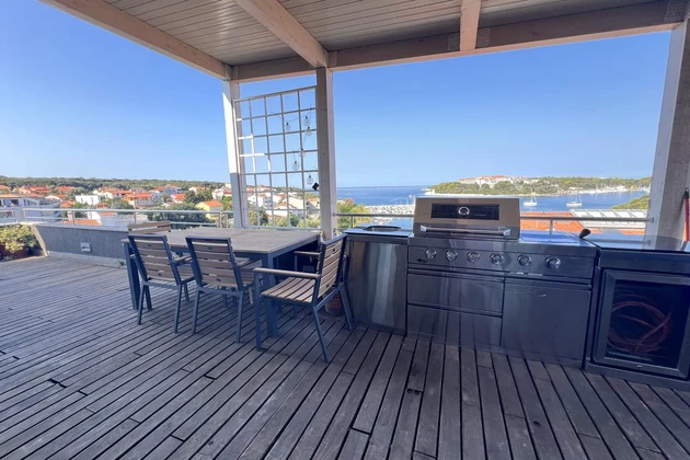 Luxusný penthouse s výhľadom na more na predaj v Meduline v Chorvátsku