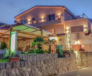 Seafront house with restaurant on Pag island