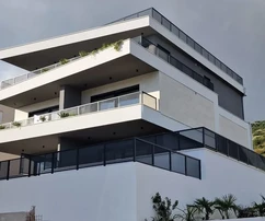 Trogir, Luxus-Penthouse 160 m², 2 Garagen, Neubau, Meerblick