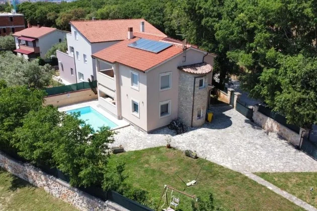 Istria, Pula, przestronna willa z basenem blisko zabytkowego centrum