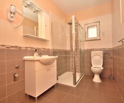 Hatlakásos ház eladó Vodicében