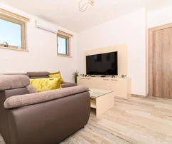 Casa moderna en venta en Okrug Gornji Čiovo en Croacia