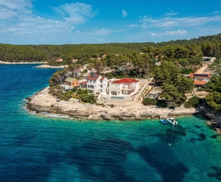 Magnifique et superbe villa en bord de mer – Île de Korčula