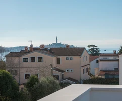 Appartement spacieux dans un immeuble neuf avec vue sur la mer, Rovinj, ISTRIE