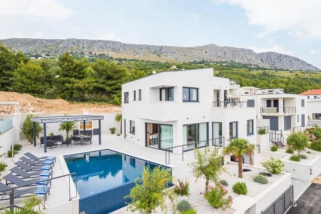 Villa de lujo con vistas panorámicas al mar en venta en Croacia
