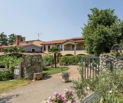 Istria, Novigrad area, hospitality and tourist facility in an excellent location