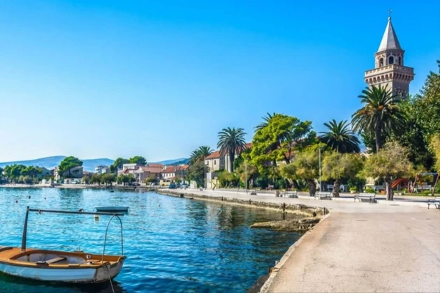 Villa en venta en Kaštel Štafilić a pocos pasos del mar en Croacia