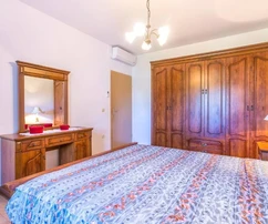 Casa independiente de una sola planta en venta en Ližnjan, Croacia