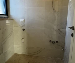 Maison jumelée à vendre à seulement 500 mètres de la mer à Brtonigla en Croatie