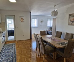 Appartamento con tre camere da letto in vendita con vista sul mare in Croazia