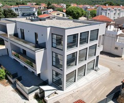 Lakás Tribunjban eladó, közel a tengerhez
