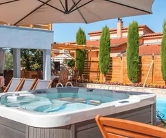 <p>Découvrez le charme de l'Istrie, Loborika – Une villa sublime pour la sérénité en famille</p>