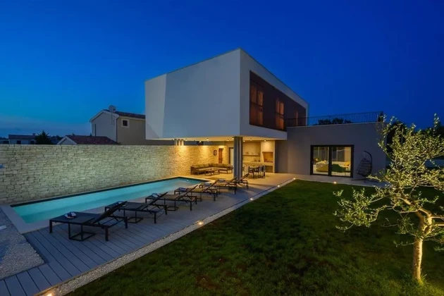 Istria, Svetvinčenat - Exquisite villa in a tranquil setting