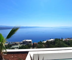 APPARTAMENTO ESCLUSIVO CON PISCINA E GIARDINO, A 300 M DAL MARE!