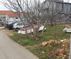 Marina, Poljica, Baugrundstück 850 m2, 170 m vom Meer entfernt