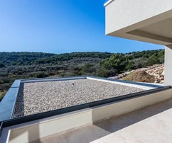 Villa en venta con piscina y vista al mar en Croacia