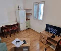 Slatine, Doppelhaushälfte 105 m2, auf zwei Etagen, Terrasse, Garten,