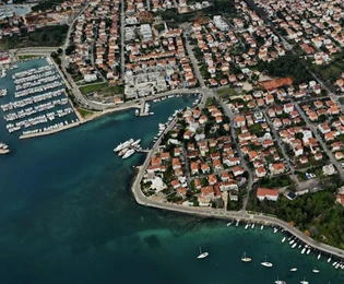 Terreno in vendita a Zara Borik a pochi passi dal mare in Croazia