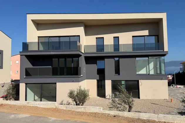 EXCLUSIVE DUPLEX APARTMENT IN AN ATTRACTIVE LOCATION, 500 M FROM THE SEA!