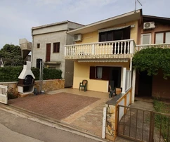 Proprietà vicino al centro, 330 metri dal mare