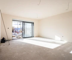 Omiš, espacioso apartamento de dos dormitorios con vistas, segunda fila del mar