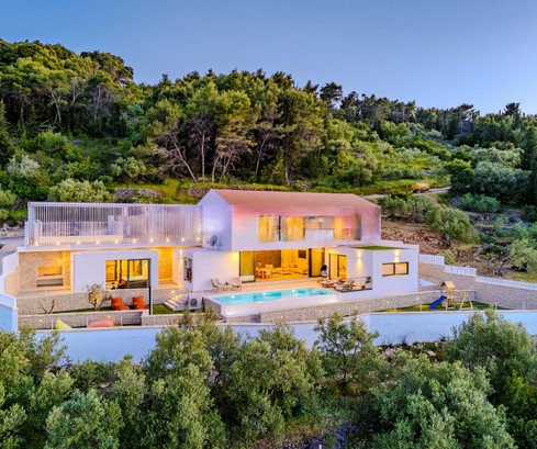 Luxusvilla mit atemberaubendem Panoramablick