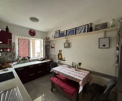 Split, Škrape, three-bedroom apartment 75.6 m2 on the 1st floor, great location!!