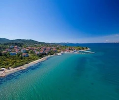 Terreno edificabile in prima fila sul mare da 1736m2 a 3109m2
