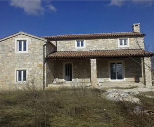 Kőház medencével eladó Isztriában Horvátországban