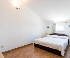 Priestranný dom s výhľadom na more na predaj v Chorvátsku