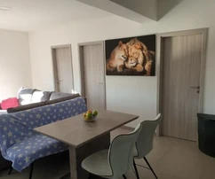 Split, Dujmovača, casa su due piani di 160 m2 con cortile e piscina