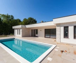 Villa moderna con piscina en venta en Labin, Croacia
